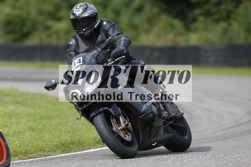 /53 16.09.2025 Track Day Domi Aegerter ADR/Gruppe gruen/44